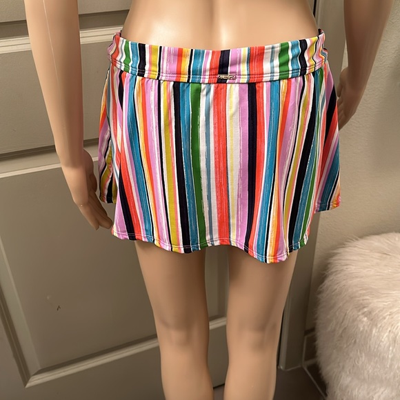 Anne Cole 2-piece swim skirt, top and coverup. - Picture 9 of 16